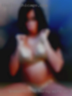 BrenDo929292 horny wife on the beach